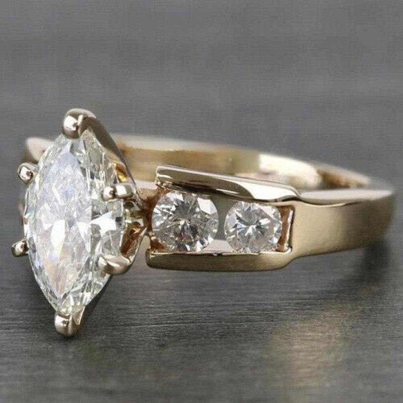 Women's Sparkling Exquisite White Horse Eye Zirconia Artificial Zircon Ring - Engagement Ring, Jewelry for Women, Romantic Holiday Gift for Brides