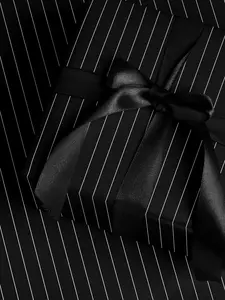 Chic Wrapping Paper Classic Gift Wrap Holiday Stripe Pattern Elegant Gift Wrap Gothic Decor Christmas Present Black Decor - Festive Decorative Rolls for Celebration Time