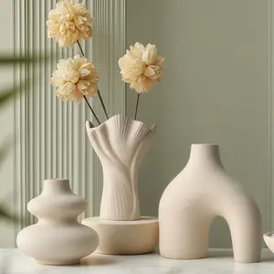 3-Piece Ceramic Vase Set, Fresh Style, Artistic Vibe, Unique Design, Flower Arrangement Vase, Decorative Display for Living Rooms, Foyers, Libraries, Water-Holdable