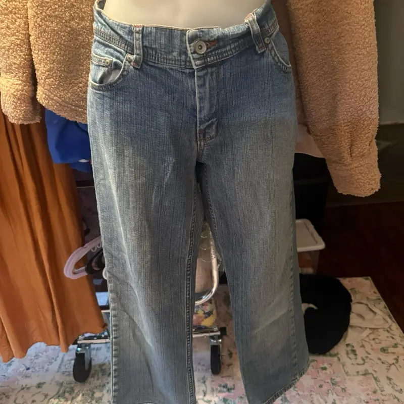 90s Classic Blue Butterfly Women's Capris - Vintage Style Denim Pants for Women