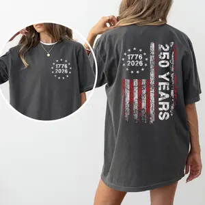 250 Years USA Aesthetic T Shirt, Trendy America 1776-2026 Patriotic Graphic Tee, Vintage Style Vertical Betsy Ross Flag Illustration Top, Retro Independence Day 250th Fan Gift Apparel
