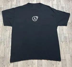 Vintage Half Life 2 2004 Video Game Reprint Unisex T-Shirt Sweatshirt Hoodie