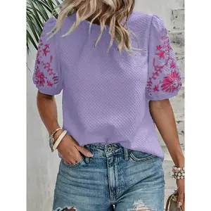 Women’s embroidered floral bubble-sleeve short-sleeve top, an elegant yet casual crewneck pullover, perfect for everyday wear and vacations