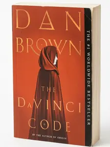 The Da Vinci Code (Robert Langdon) by Dan Brown (Author)