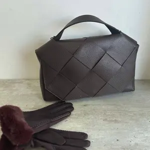 100% Genuine Leather Chocolate Classic Handbag for Women