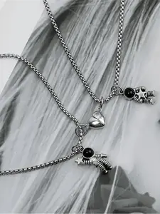 Fashion Magnetic Astronaut Charm Design Pendant Necklace, Stainless Steel Jewelry for Party, Daily Clothing Decor, Trendy All-match & Exquisite Jewelry for Birthday Gift