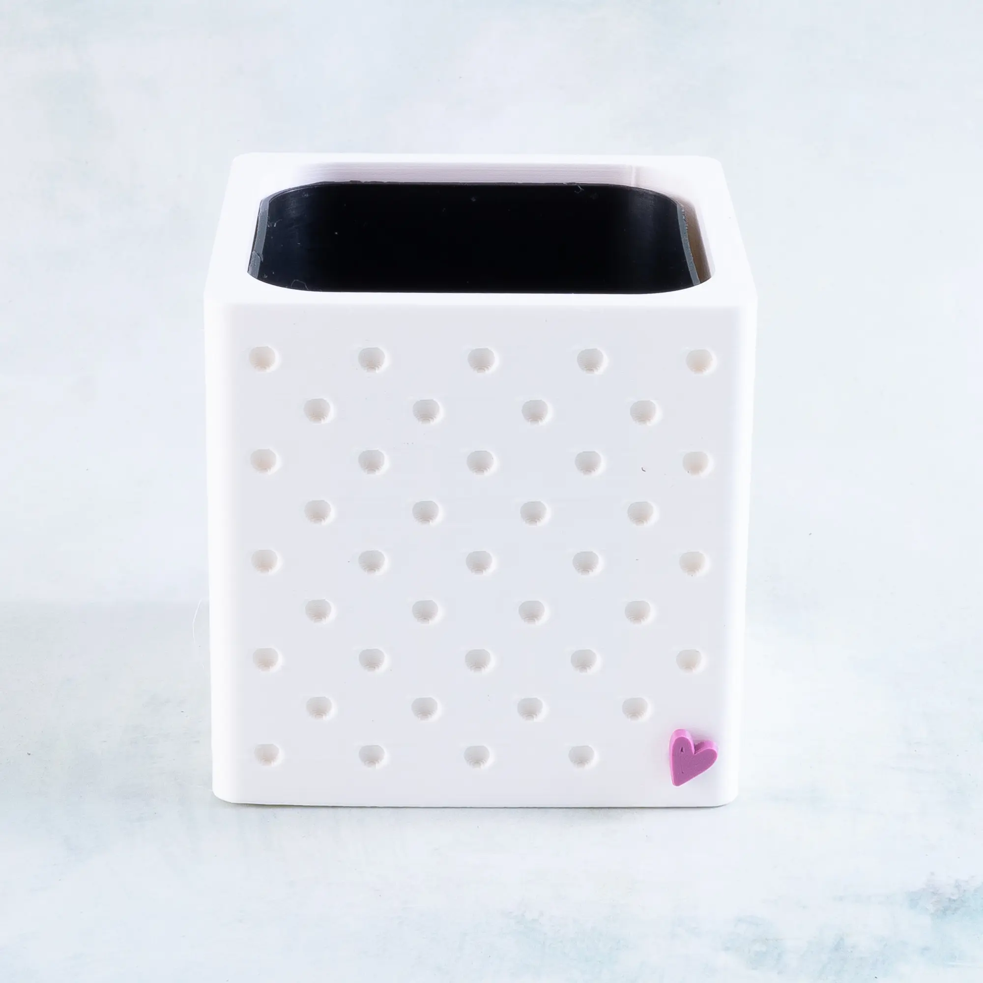 2" Snappy Planter (Nursery Pot Cover)