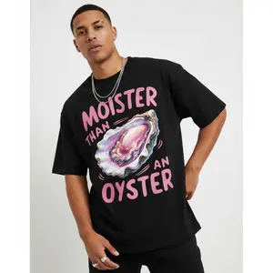 Men's Funny "Moister Than An Oyster" Graphic T-Shirt - Bold Pink Text & Shellfish Design, Loose Fit Casual Short Sleeve Tee, Machine Washable Black Shirt for Casual Attire, Humorous Apparel, Quirky Design, Comfortable Fabric zxy09
