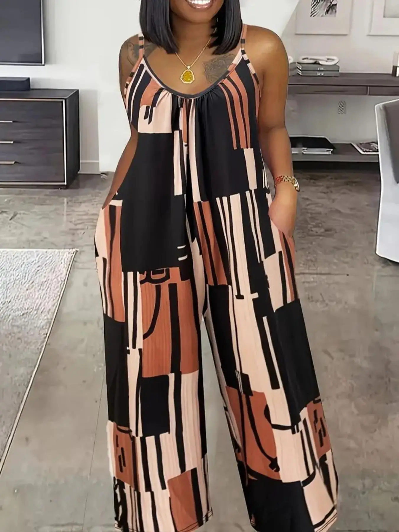 Plus All Over Print Backless Wide Leg Cami Jumpsuit, Casual Scoop Neck Sleeveless Jumpsuit for Beach Vacation Holiday, Women's Plus Clothing for Summe