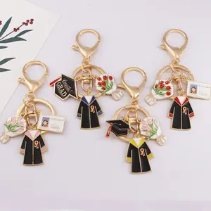 BeadBreath 2026 Graduation Charm Keychain Set, 2Pcs Grad Gown & Cap Memory Keyring, Congrats Grad Enamel Charm Keychain for Friends