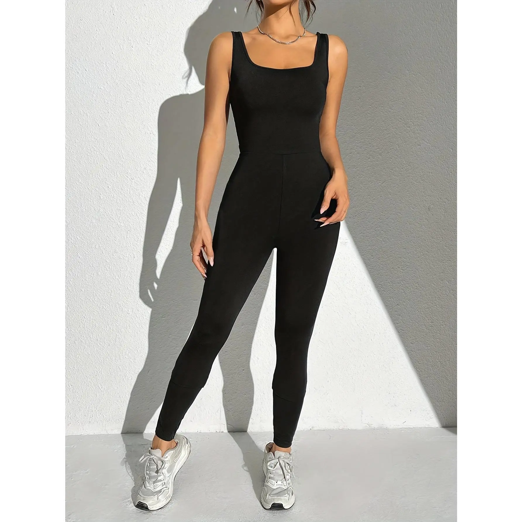 Women's Sporty Scoop Neck Jumpsuit, Tight-Fitting Full Length Sleeveless Unitard for Fitness Workouts