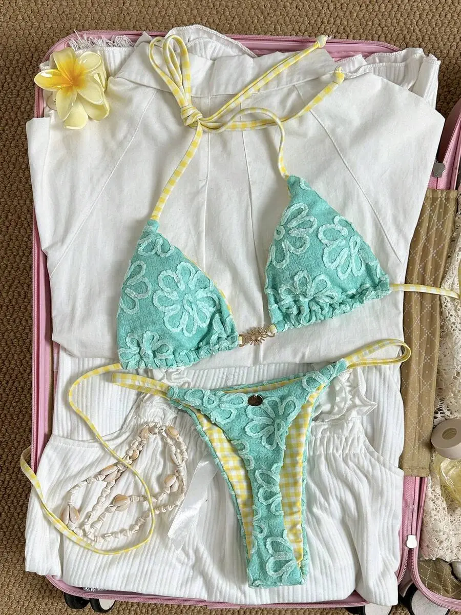 Women's Cute Butter Yellow Sunflower Fabric Floral Plaid Reversible V-Neck Backless Bikini Two Pieces Set, Rivet Shorts, Summer Beach Vacation