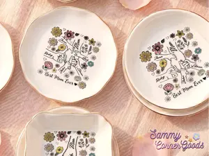 Best Mom Ever Floral Family Hands Ring Dish, Personalized Custom Name Jewelry Tray For Mother Women, Mother's Day Gift Birthday Present | 210426.R0783.ID01