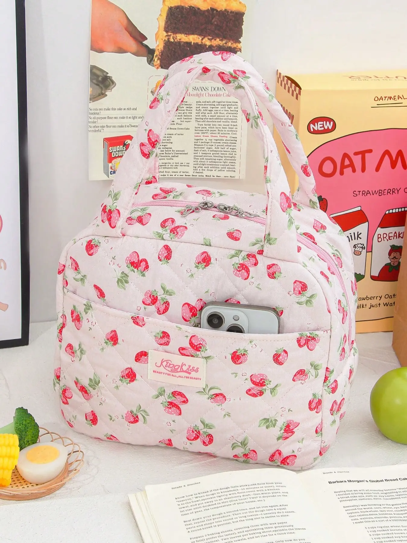 Floral Strawberry Insulated Lunch Bag for Women, Cute Bento Bag, Durable Lunch Bags, Waterproof Large Capacity Reusable Tote for Work Picnic School, Stylish Lunch Box for Travel, Zipper Lunch Bag