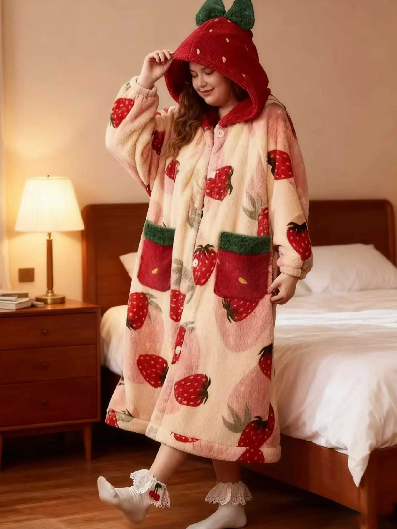 New Strawberry Print Plus Size Women's Robe Bathrobe, Autumn Winter Coral Fleece Warm Loose Long Sleeve Loungewear, Gift for Girlfriend
