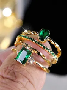 Women's Twisted Ring Set with Green Stone – Elegant Party & Banquet Jewelry