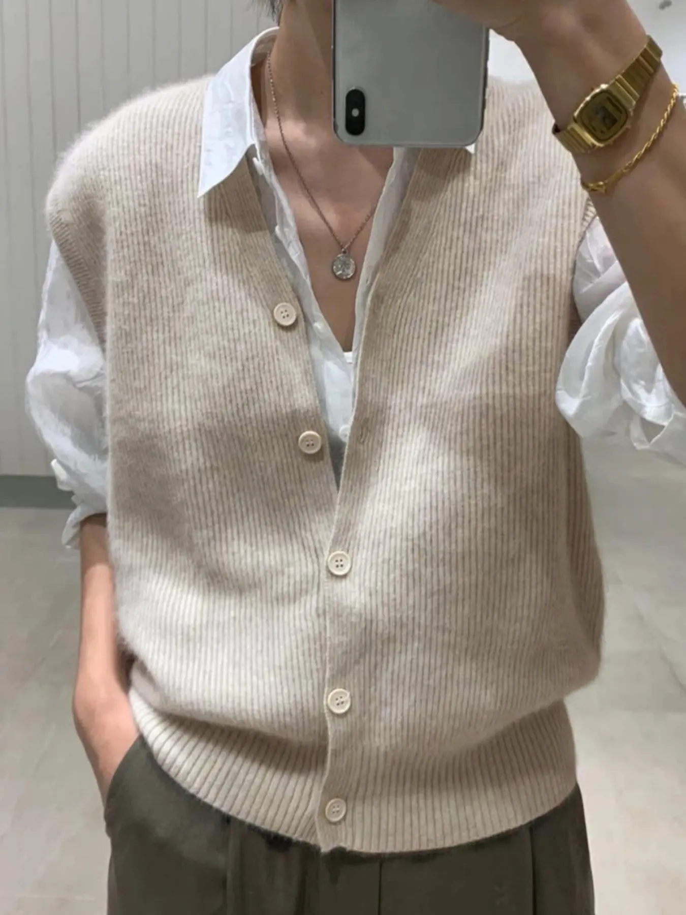 Women's Solid Color Ribbed V Neck Fitted Sweater Vest, Sleeveless Jumper Vest, Sleeveless Knitted Vests, Sleeveless Knitwear for Spring & Fall, Women's Knit Clothing for Daily Wear