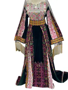 Madina Embroidered Velvet Thoub With Skirt