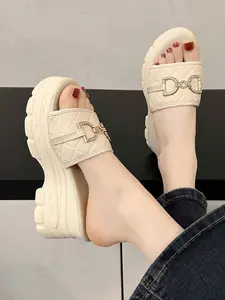 Women's Thick Sole Sandals New Summer Outdoor Fashion High-End Slope Heel Anti-Slip One Strap Shoes, Stylish and Versatile Footwear