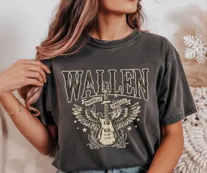 Nashville Country Concert Shirt – Comfort Colors Western Boot Graphic Tee, Whiskey Lover Outfit, Country Music Fan Shirt Unisex