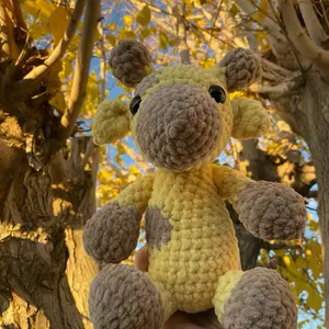 Sitting Giraffe Crochet Plush