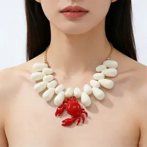 Exaggerated fashion ocean leisure vacation style, alloy oil-drip crab pendant beaded necklace