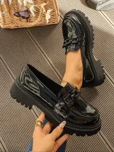Women's Vintage British Style Thick Sole Loafers, One-Button Design Easy Wear, Perfect for Jeans and Dresses, Fashionable Retro, Flatform, Footwear
