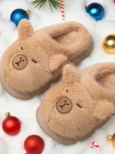 Capybara Cute Fall/Winter Fleece Boys' Slippers Girls' Indoor/Outdoor Universal Comfort Design Suitable for Children's Daily Wear Fuzzy Warm Slippers