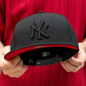 New Era 9FIFTY New York Yankees MLB Cap - Adjustable Classic Baseball Hat