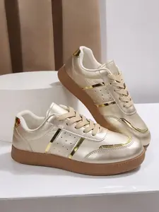 Unisex Retro Versatile Sneakers: Metallic Gold Texture, Trainer Silhouette, Gum Platform. For Casual Mix/Daily Commute