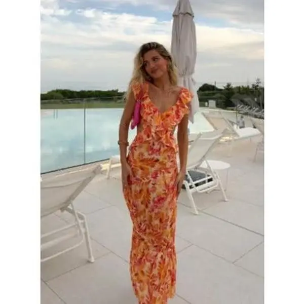 Backless v-neck maxi dress Backless v-neck maxi dress
