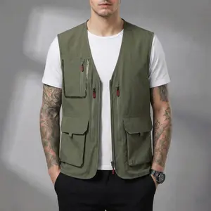 Men’s solid-color multi-pocket vest jacket; casual outdoor fishing and camping sleeveless vest outerwear; new everyday wear for men; breathable all-season top suitable for running; men’s summer clothing; menswear; zippered fishing vest; sleeveless vest.