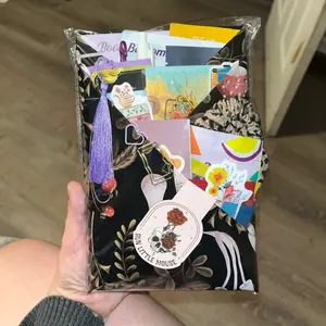 blind Date with a Book -standard