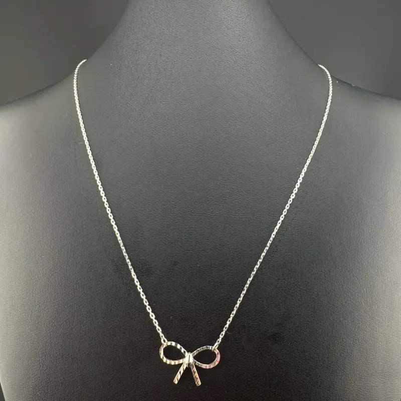 925 Silver Necklace, Handmade Metallic Chain Jewelry, Female-Friendly Silver Chain Accessory