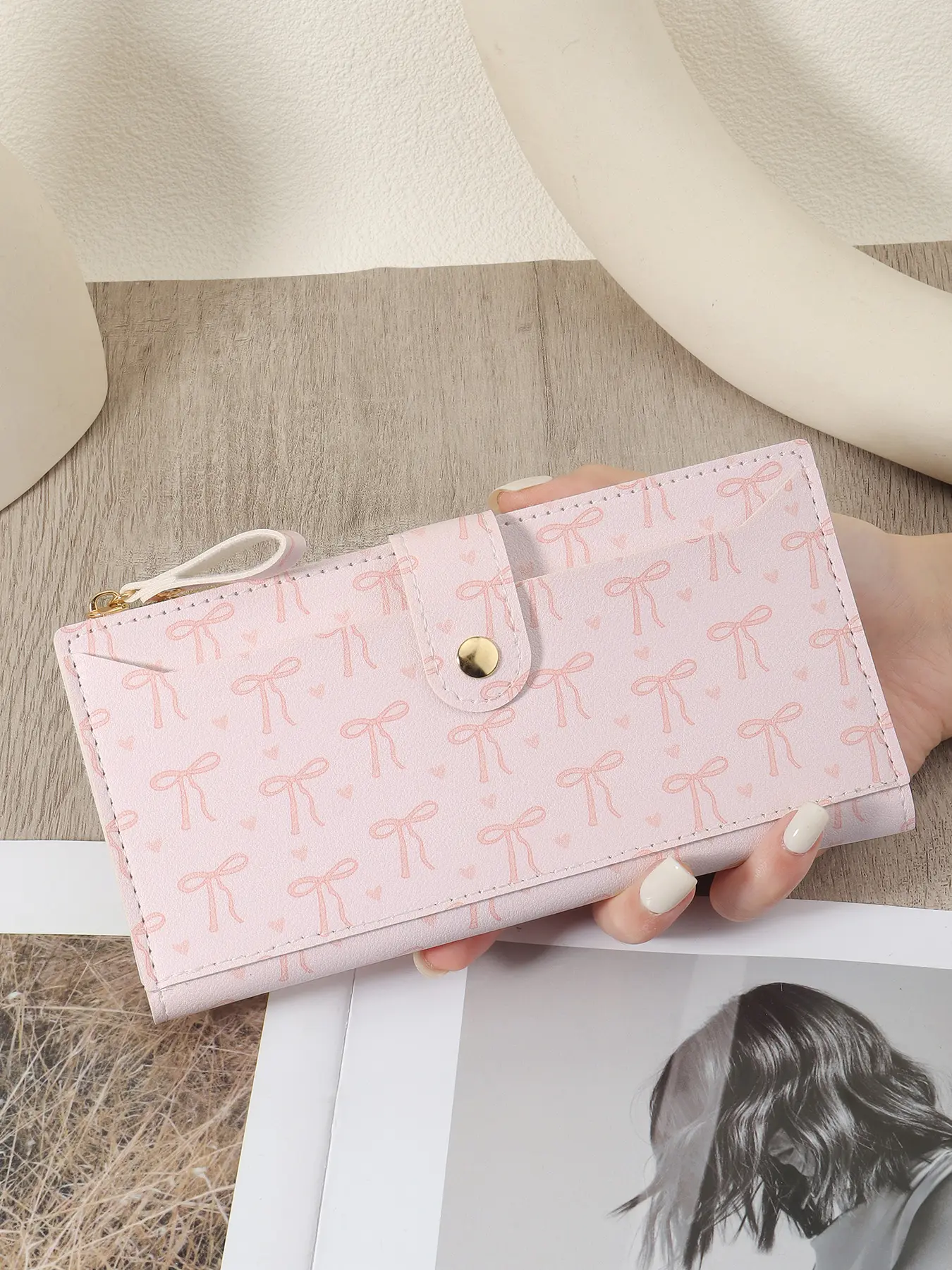 New women's long wallet, multi card slot function wallet, can hold mobile phones, multifunctional large capacity women's long wallet handbag, very suitable for outdoor and travel, Zipper pouch wallet, Casual Trendy Wallet