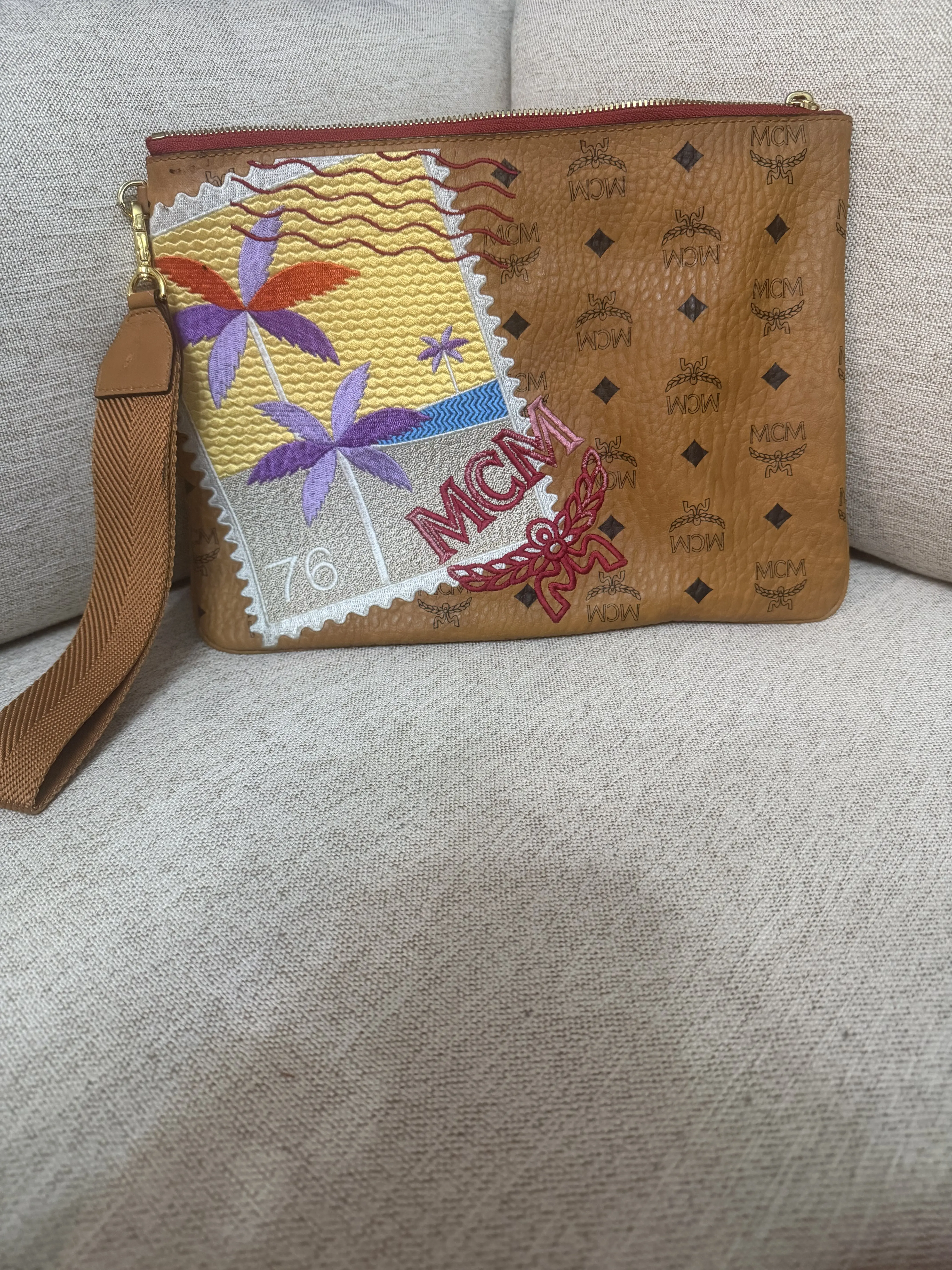 Pre-owned MCM Leather Small Leather Goods Visetos Clutch w/ Tags
