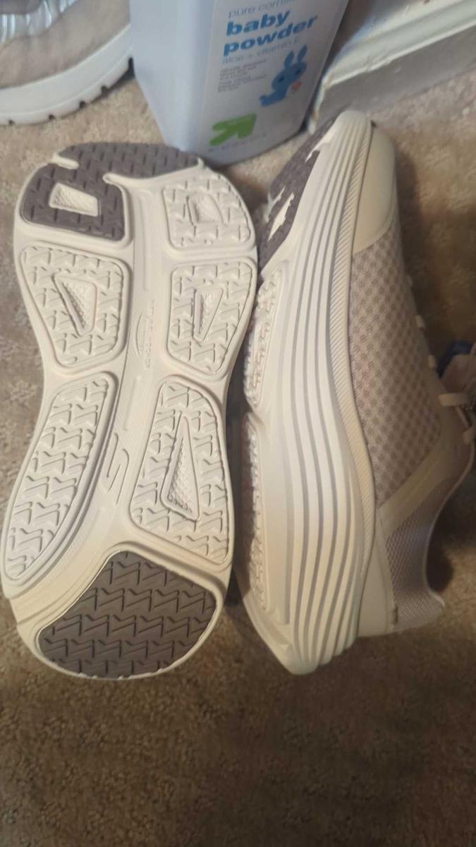 Item: Natural, 8-1/2 Medium