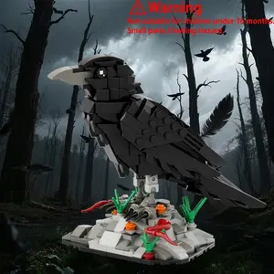 Gothic Crow Building Blocks Kit, Dark Horror Style Raven Bricks Model Miniature Set with Scenic Base, Spooky Halloween Decor, Animal Collectible Figurine, Unique Gift for Gothic Fans, Sturdy Building Set
