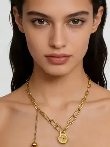 18k Vacuum Gold Plated Four-Leaf Clover Pendant Necklace, Fashion Essential for Stylish Individuals, Elegant Jewelry Accessory