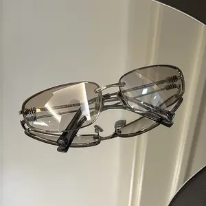 Y2K Metal Frame Sunglasses UV400 Retro Shades for Women Men Classic Trendy