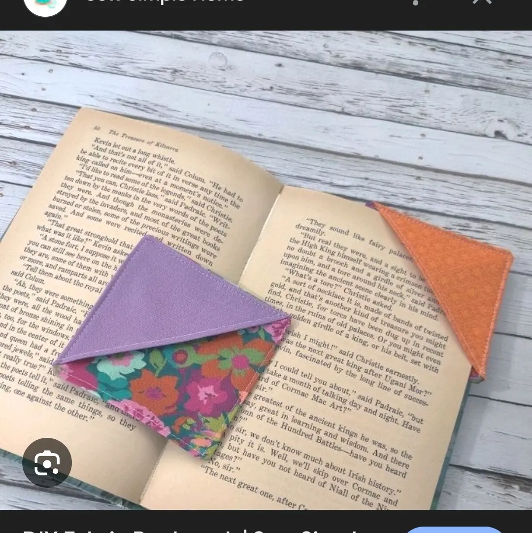 Corner book markers