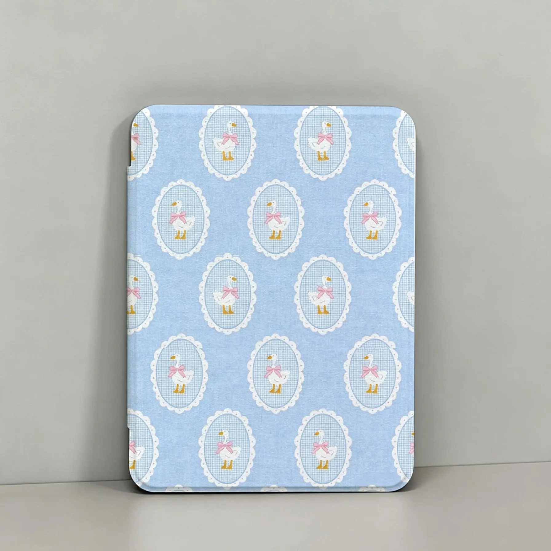 Hand-painted handle Kindle protective case accessory, compatible with 6-inch, 6.8-inch, and 7-inch devices – ultra-thin PU leather case with a large goose pattern, soft back padding, automatic wake/sleep function, suitable for Paperwhite 11th/12th generat