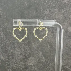 18k Love Drop Earring