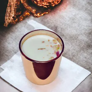 Luxury scented rose gold candle 15 ounce