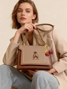 Luxury fashion  simplicity  retro contrast  one-shoulder messenger bag, niche design exquisite car line three-dimensional versatile chain one-shoulder messenger bag, suitable for workplace commuting, shopping and dating, Elegant Commuter Bag