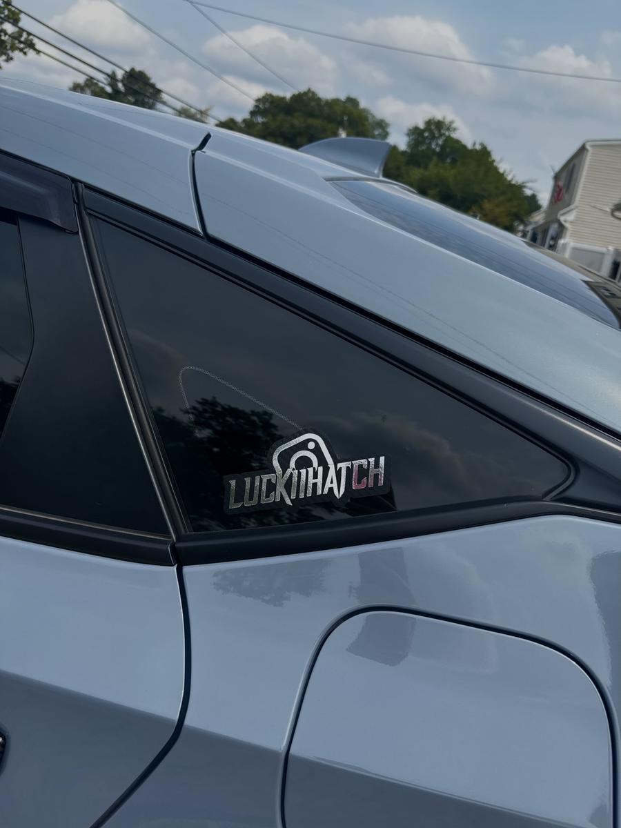 Item: Chrome, Carbon Fiber Black