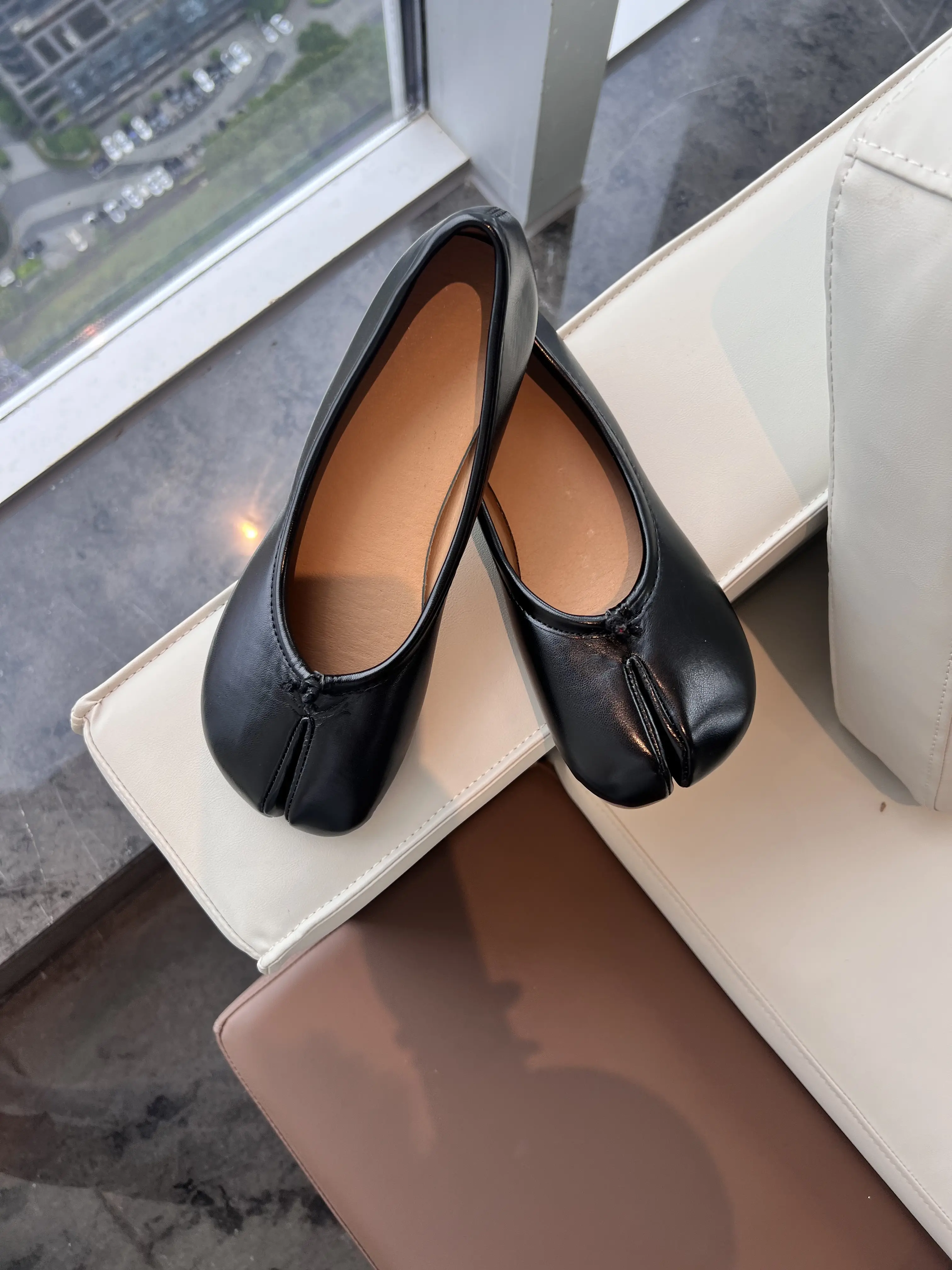 Premium Solid Color Ultra-Soft Leather Versatile Chic Flats, Retro Aesthetic Comfortable Lightweight Daily Outfit Essential