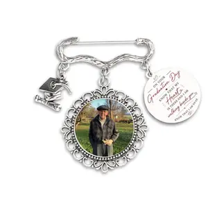 Personalized Memorial Graduation Photo Lapel Pin, In Loving Memory Graduation Brooch, Custom Photo Memorial Keepsake Pin for Graduation Ceremony