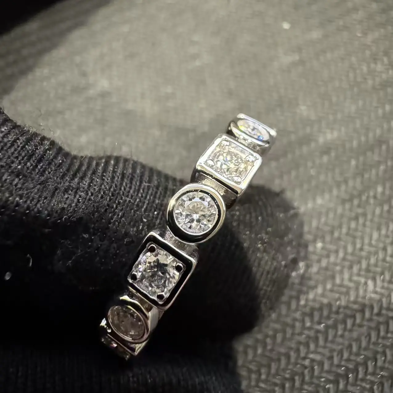US LC |3CT silver Alternating Bezel-Set Eternity Band BYC-R1001-S3CT