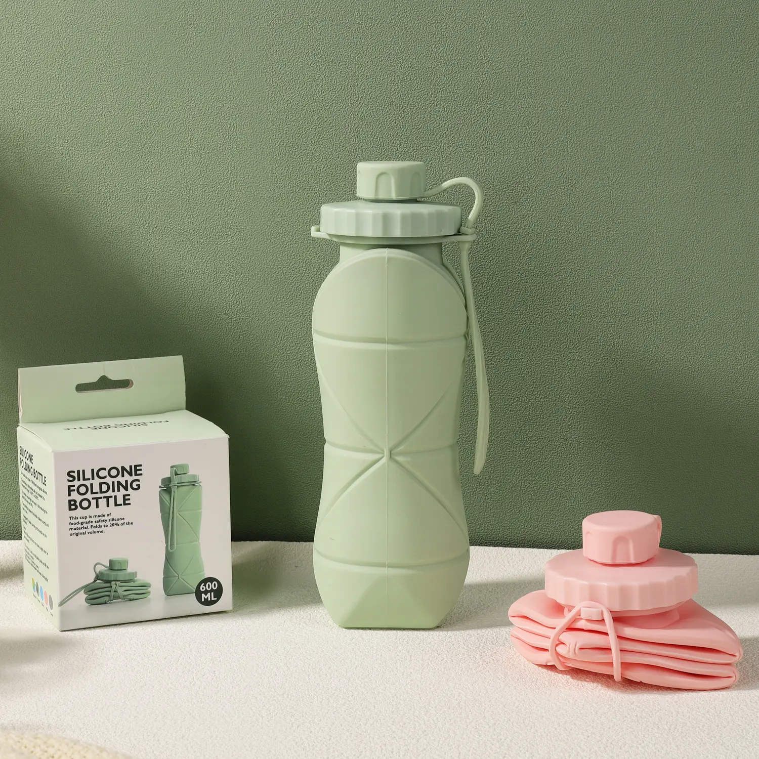 Food-Grade Silicone Collapsible Sports Water Bottle - Lightweight, Portable, Heat-Resistant, Easy-to-Store for Outdoor Activities